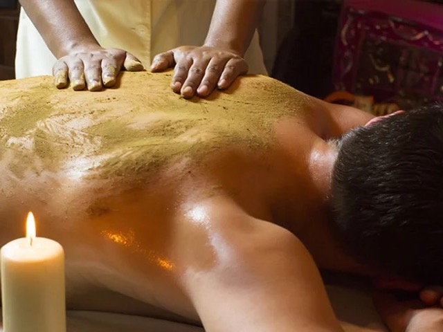 8 Day Rejuvenation Ayurveda Retreat with Yoga in Kerala, India