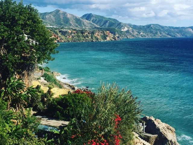 4 Day “Yoga, Mountain, and Sea” Holidays with Healthy Food in the Andalusia Mountains, Spain