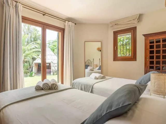 6 Day Prana Retreat in Marbella, Spain for Women Over 35: Explore Yoga, Fitness and Detox