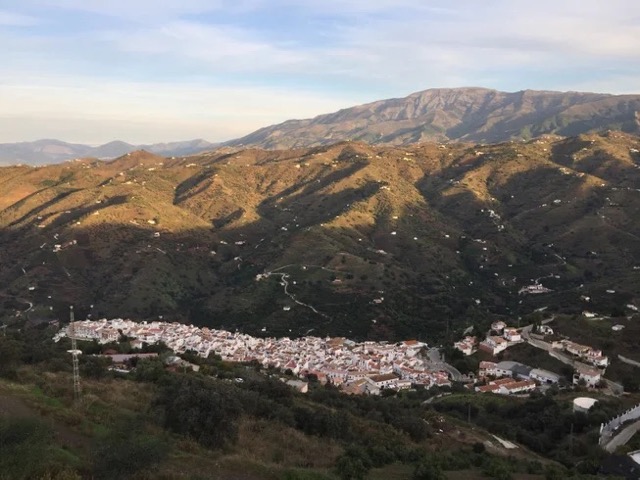 4 Day “Yoga, Mountain, and Sea” Holidays with Healthy Food in the Andalusia Mountains, Spain