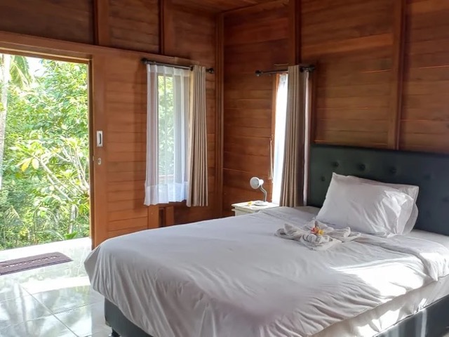 7 Day Yoga, Culture Tour, Detox, Spa, and Self-awareness Wellness Retreat in Bali, Indonesia