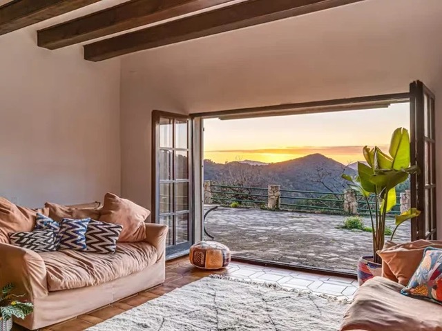 6 Day Women's Wellness and Yoga Retreat in Barcelona, Spain