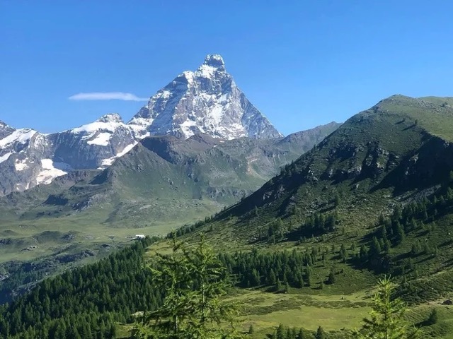 7 Day Powerful Women's Yoga Retreat Italy — Alpine Wellness & Soul in the Italian Alps