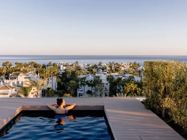 4 Day Stay Strong Fitness Retreat in Málaga, Spain
