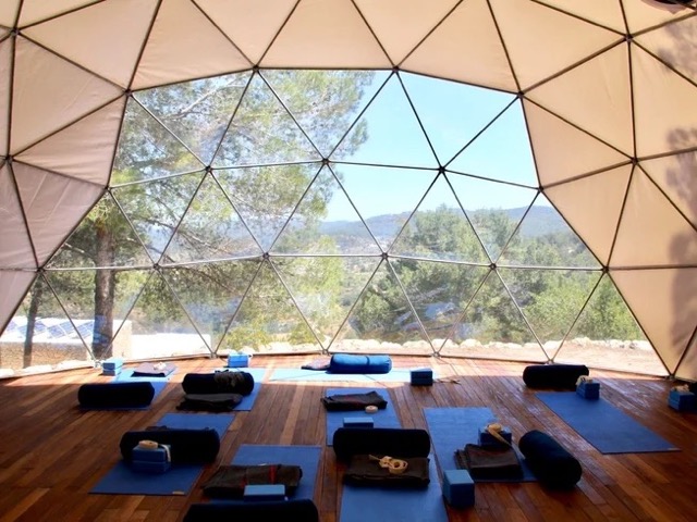 7 Tage Embodied & Empowered: Ibiza Wellness Retreat in Spanien für Frauen